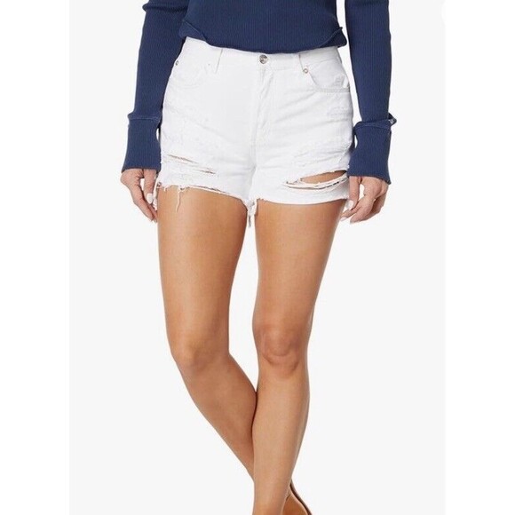 Free People Women's Maggie Mid-Rise Jean Shorts In Optic White Size 29 NEW Denim - Picture 1 of 8